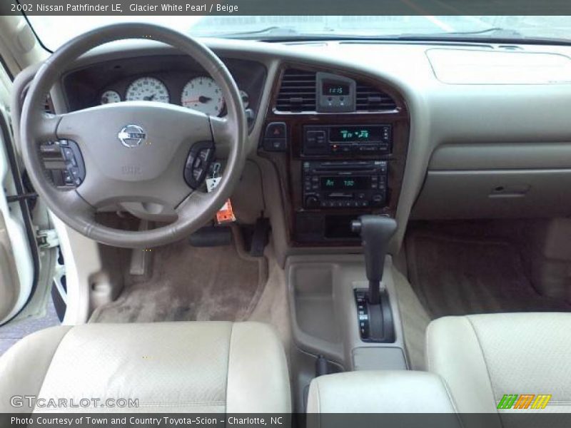 Glacier White Pearl / Beige 2002 Nissan Pathfinder LE