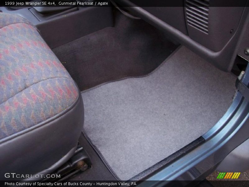 Gunmetal Pearlcoat / Agate 1999 Jeep Wrangler SE 4x4