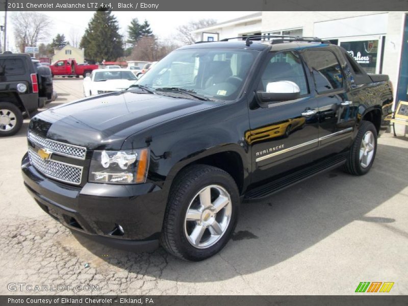 Front 3/4 View of 2011 Avalanche LTZ 4x4