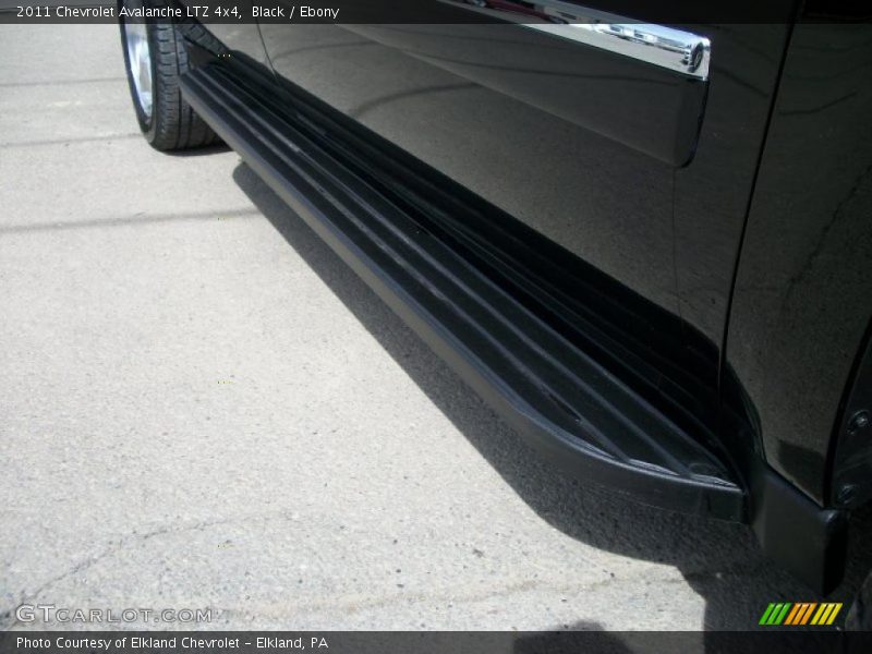 Black / Ebony 2011 Chevrolet Avalanche LTZ 4x4
