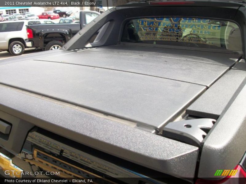 Black / Ebony 2011 Chevrolet Avalanche LTZ 4x4