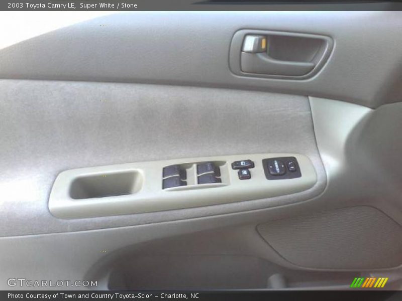 Super White / Stone 2003 Toyota Camry LE