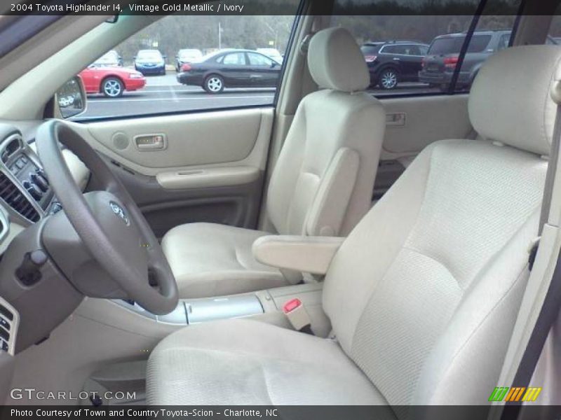 Vintage Gold Metallic / Ivory 2004 Toyota Highlander I4