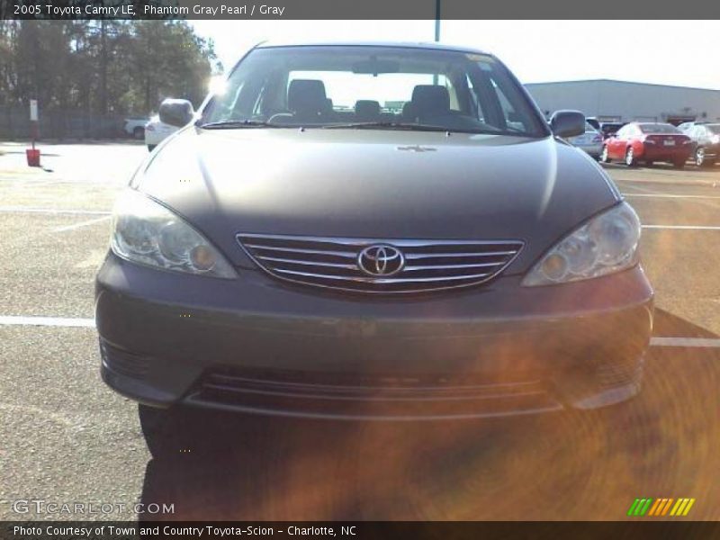 Phantom Gray Pearl / Gray 2005 Toyota Camry LE