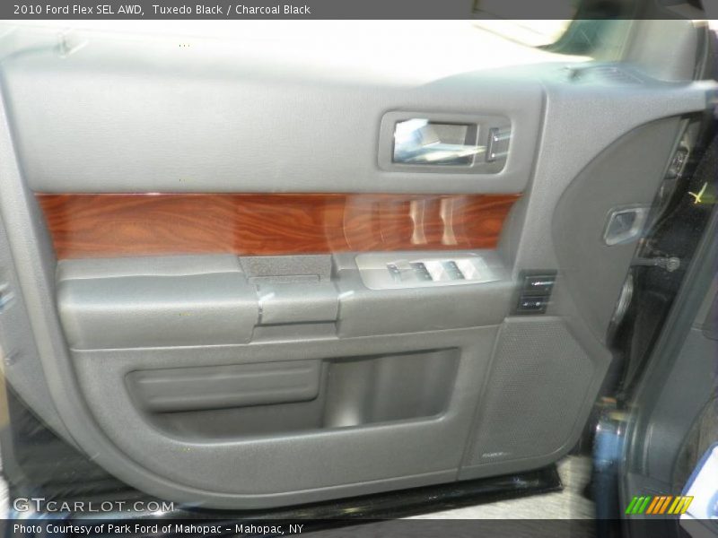 Tuxedo Black / Charcoal Black 2010 Ford Flex SEL AWD
