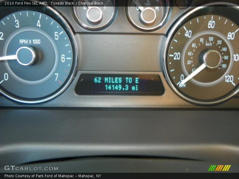 Tuxedo Black / Charcoal Black 2010 Ford Flex SEL AWD