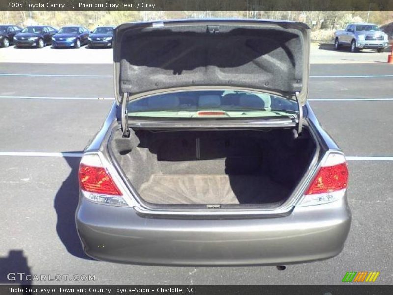 Phantom Gray Pearl / Gray 2005 Toyota Camry LE