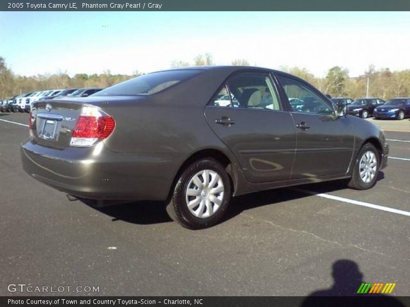 Phantom Gray Pearl / Gray 2005 Toyota Camry LE
