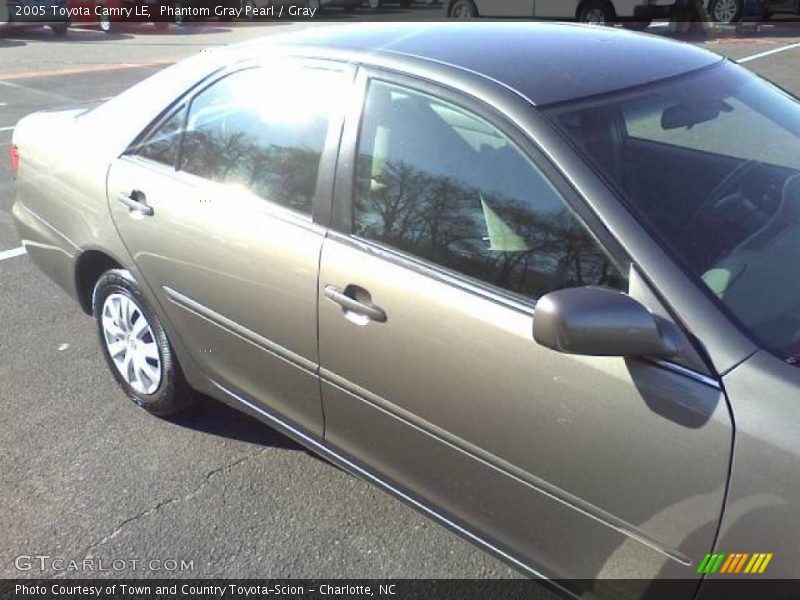 Phantom Gray Pearl / Gray 2005 Toyota Camry LE