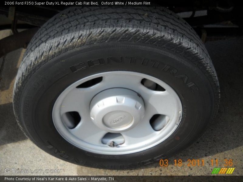 Oxford White / Medium Flint 2006 Ford F350 Super Duty XL Regular Cab Flat Bed