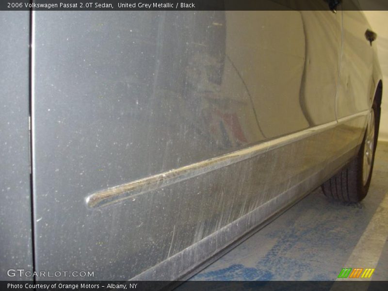 United Grey Metallic / Black 2006 Volkswagen Passat 2.0T Sedan