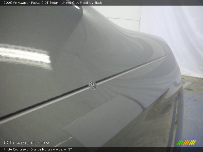United Grey Metallic / Black 2006 Volkswagen Passat 2.0T Sedan