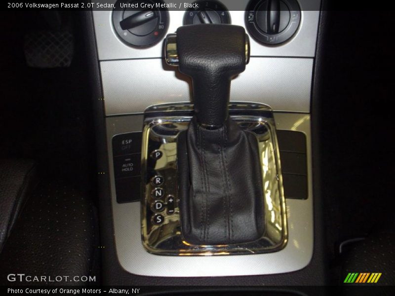United Grey Metallic / Black 2006 Volkswagen Passat 2.0T Sedan