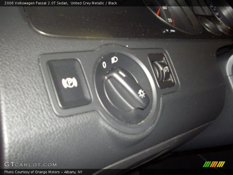 United Grey Metallic / Black 2006 Volkswagen Passat 2.0T Sedan
