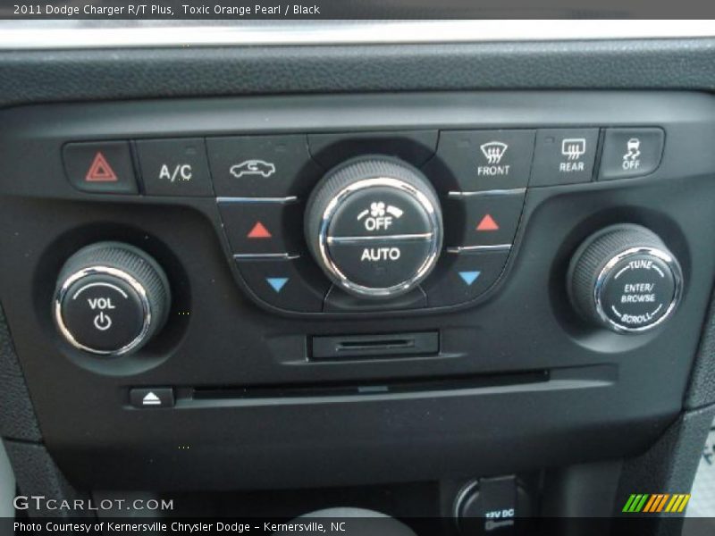 Controls of 2011 Charger R/T Plus