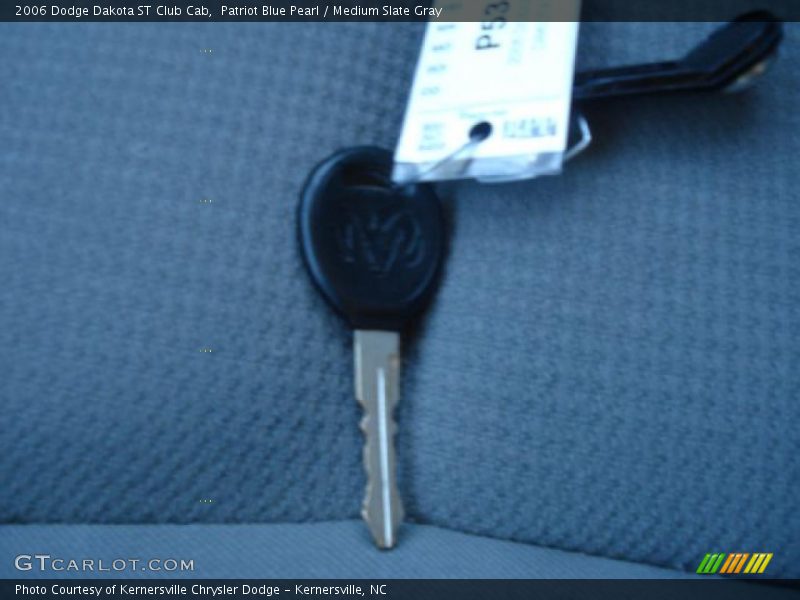 Patriot Blue Pearl / Medium Slate Gray 2006 Dodge Dakota ST Club Cab