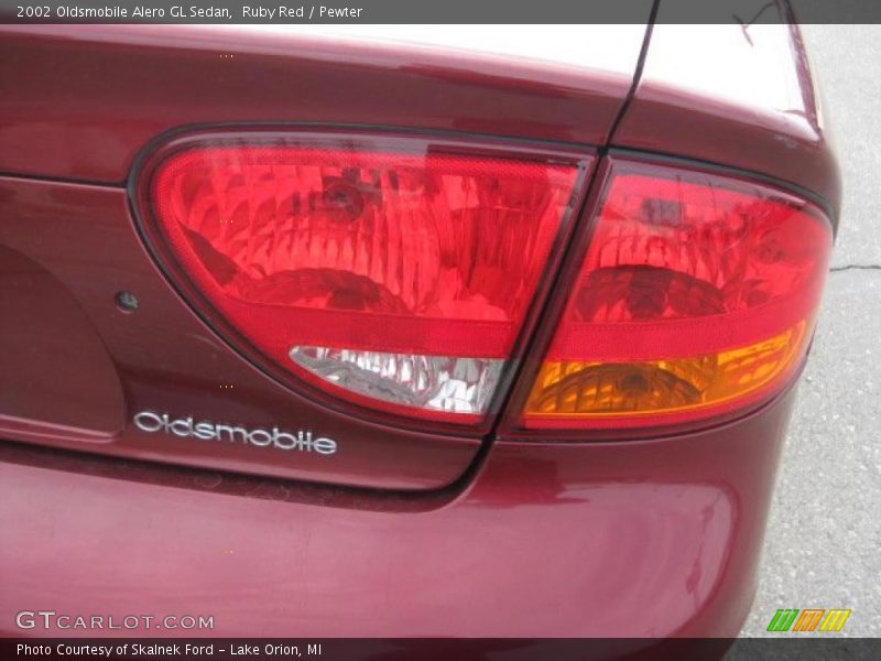 Ruby Red / Pewter 2002 Oldsmobile Alero GL Sedan