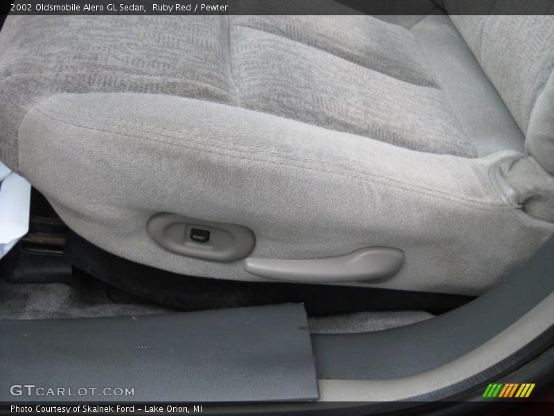 Ruby Red / Pewter 2002 Oldsmobile Alero GL Sedan