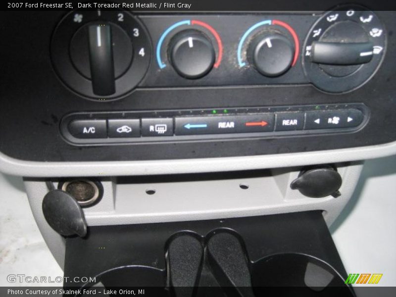 Dark Toreador Red Metallic / Flint Gray 2007 Ford Freestar SE