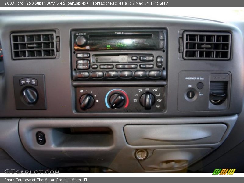Controls of 2003 F250 Super Duty FX4 SuperCab 4x4