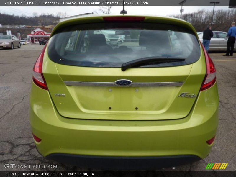 Lime Squeeze Metallic / Charcoal Black/Blue Cloth 2011 Ford Fiesta SES Hatchback