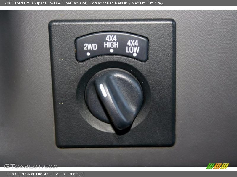Controls of 2003 F250 Super Duty FX4 SuperCab 4x4