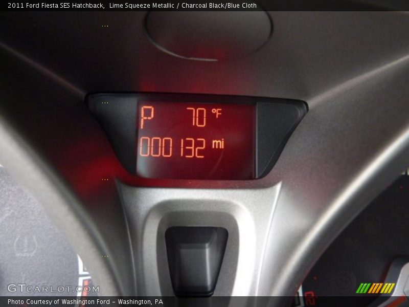 Lime Squeeze Metallic / Charcoal Black/Blue Cloth 2011 Ford Fiesta SES Hatchback