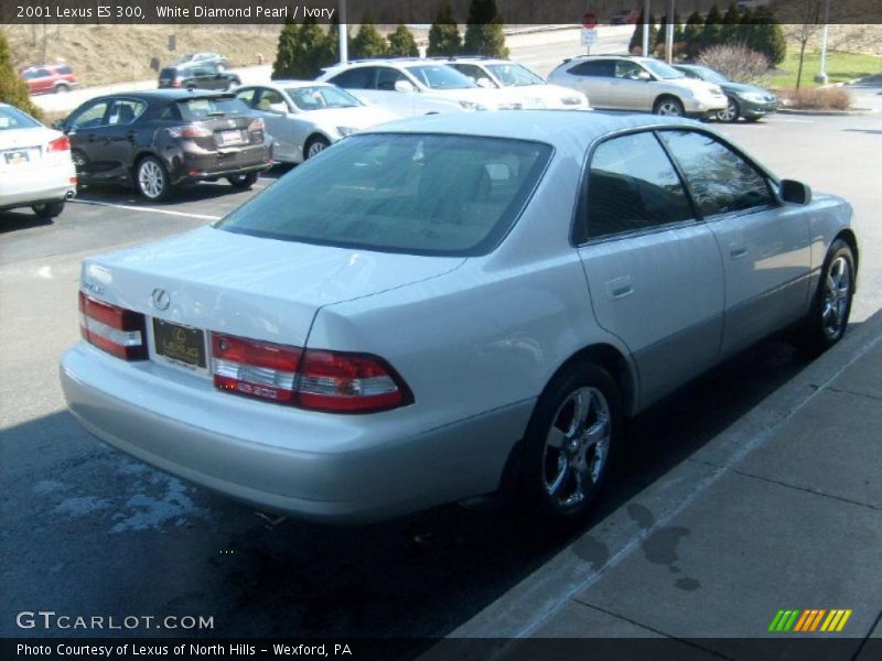 White Diamond Pearl / Ivory 2001 Lexus ES 300