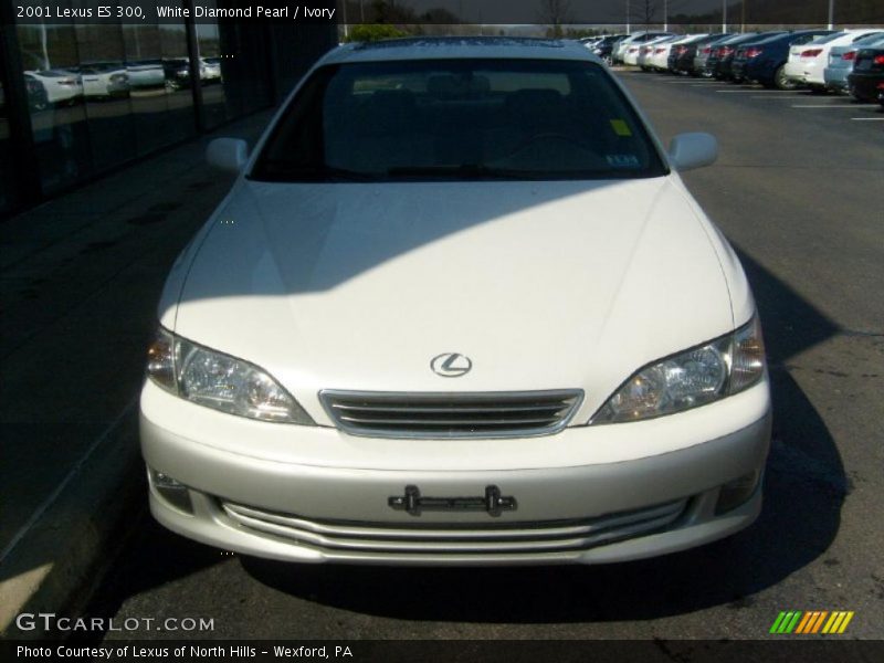 White Diamond Pearl / Ivory 2001 Lexus ES 300