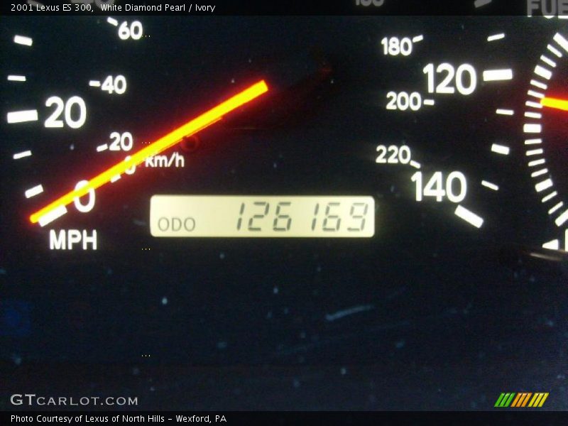 White Diamond Pearl / Ivory 2001 Lexus ES 300