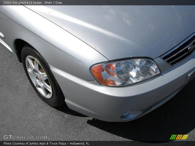 Silver / Gray 2002 Kia Spectra LS Sedan