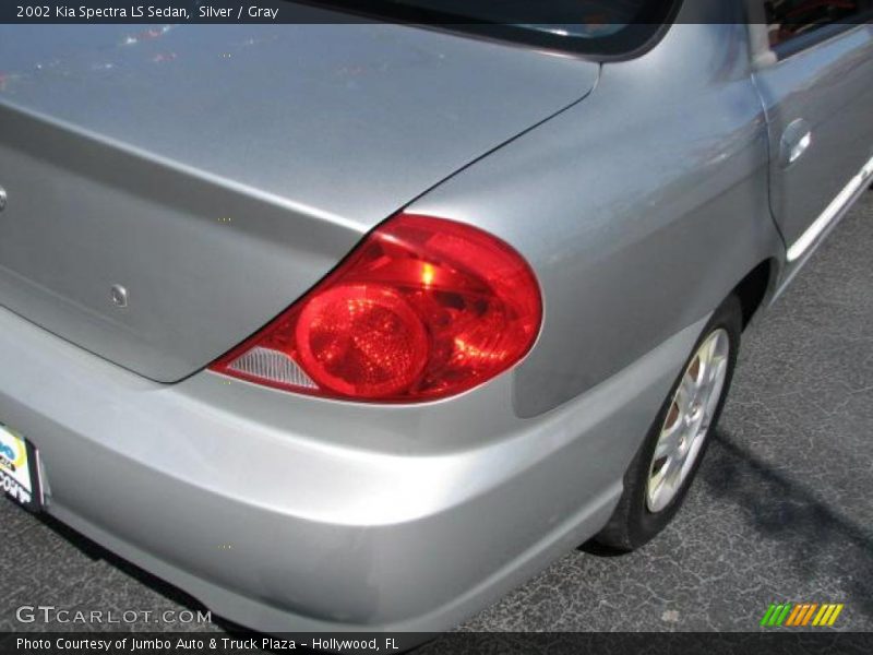 Silver / Gray 2002 Kia Spectra LS Sedan