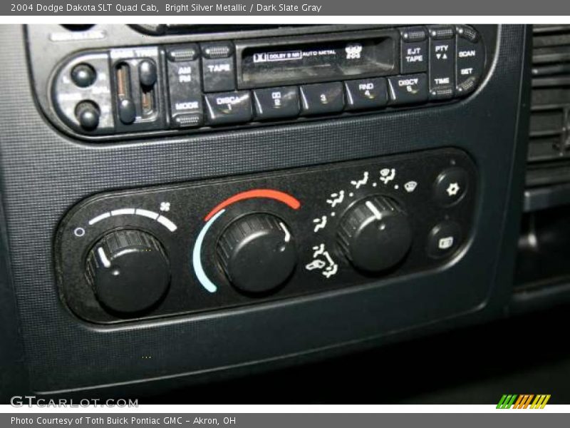 Bright Silver Metallic / Dark Slate Gray 2004 Dodge Dakota SLT Quad Cab