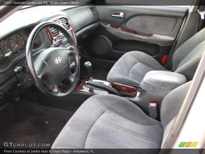 Bright Silver / Black 2005 Hyundai Sonata GLS V6