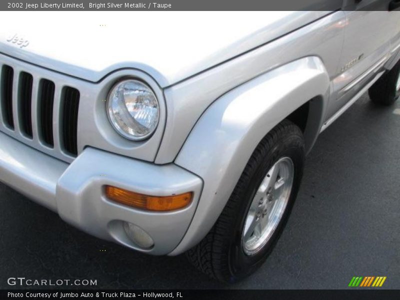 Bright Silver Metallic / Taupe 2002 Jeep Liberty Limited