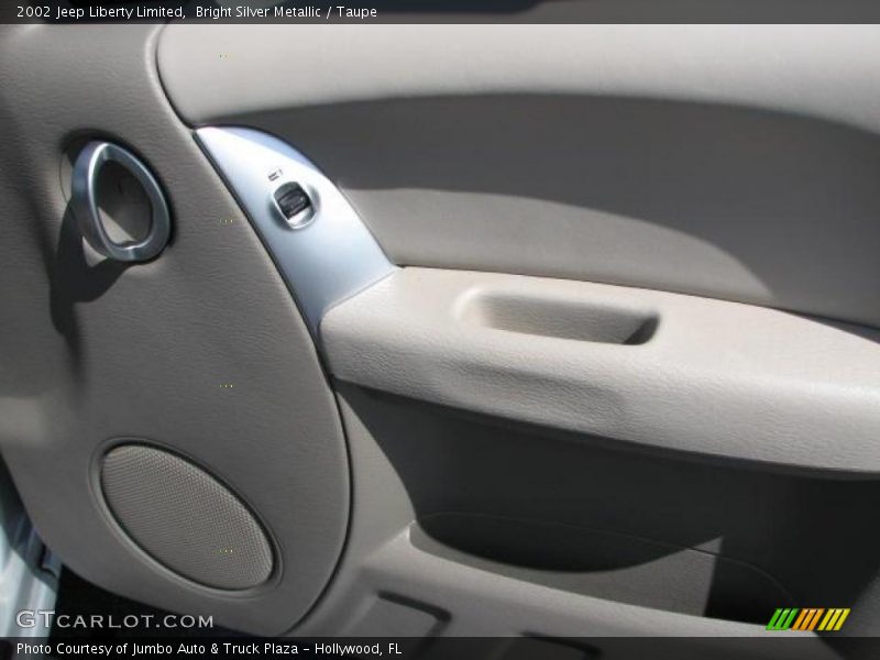 Bright Silver Metallic / Taupe 2002 Jeep Liberty Limited