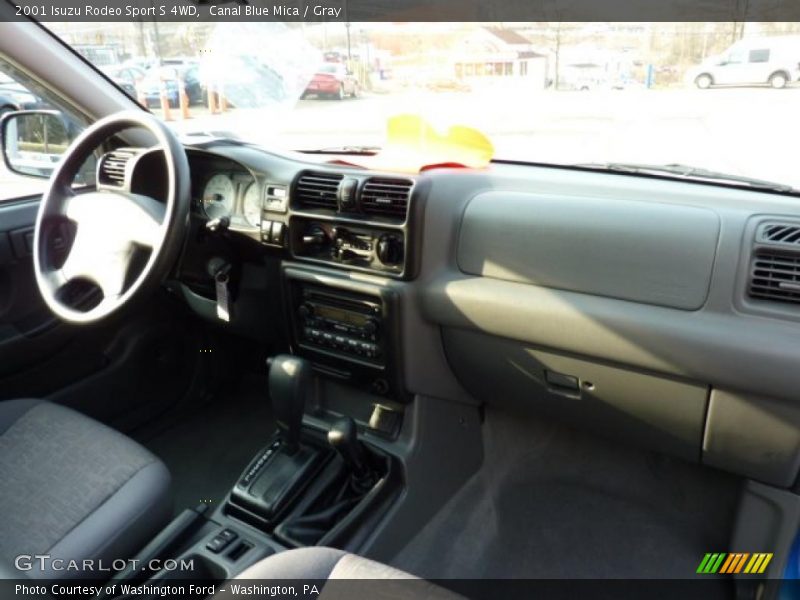 Dashboard of 2001 Rodeo Sport S 4WD