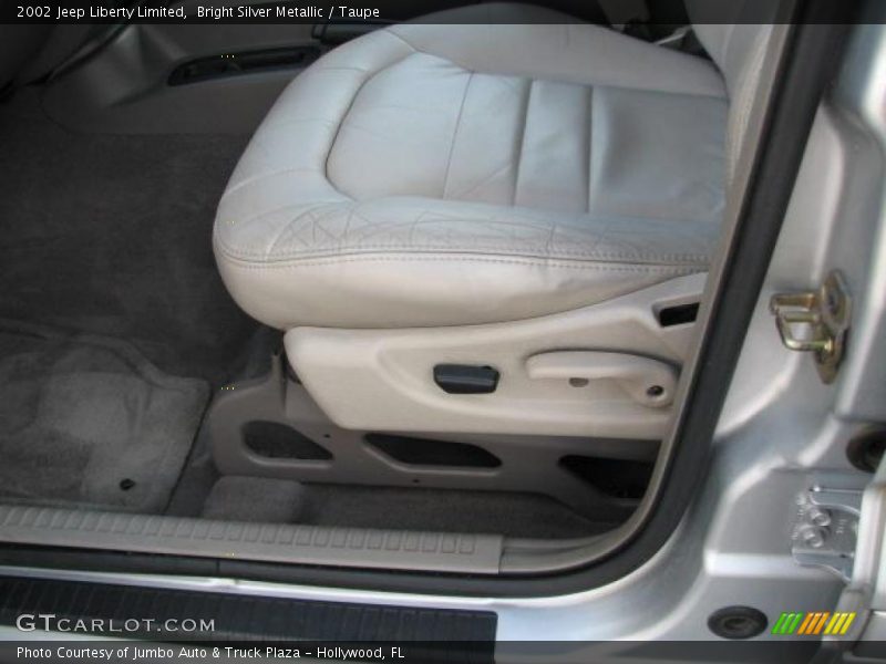 Bright Silver Metallic / Taupe 2002 Jeep Liberty Limited