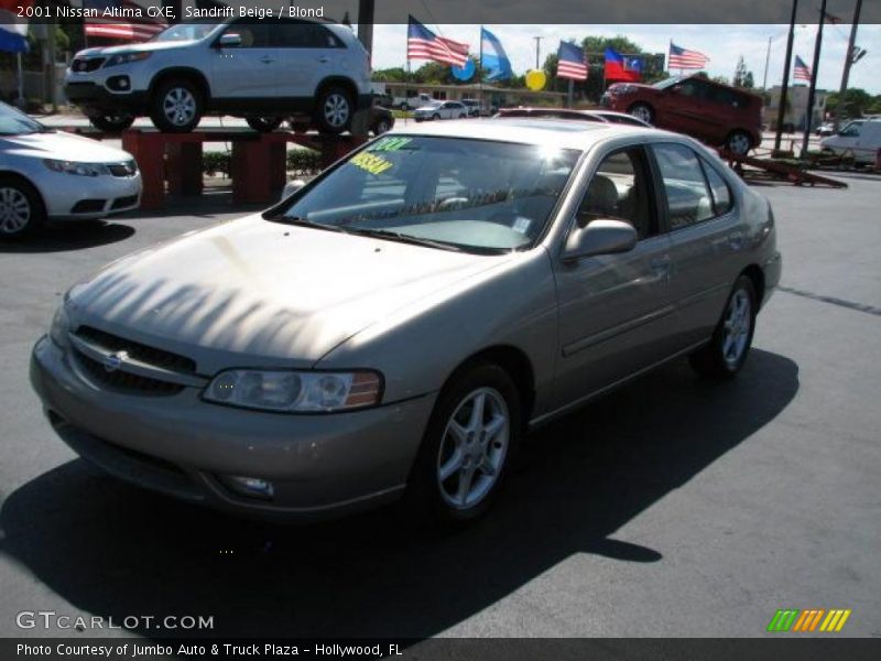 Sandrift Beige / Blond 2001 Nissan Altima GXE