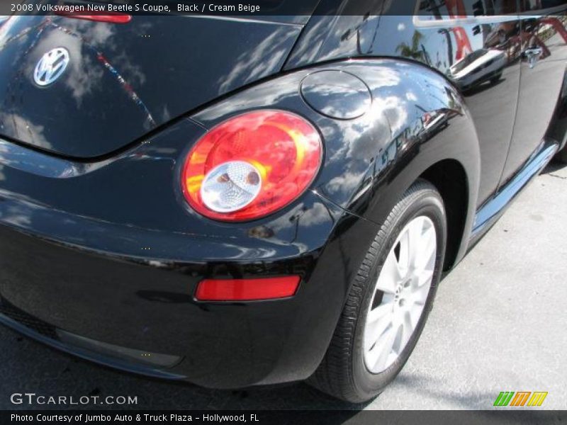 Black / Cream Beige 2008 Volkswagen New Beetle S Coupe