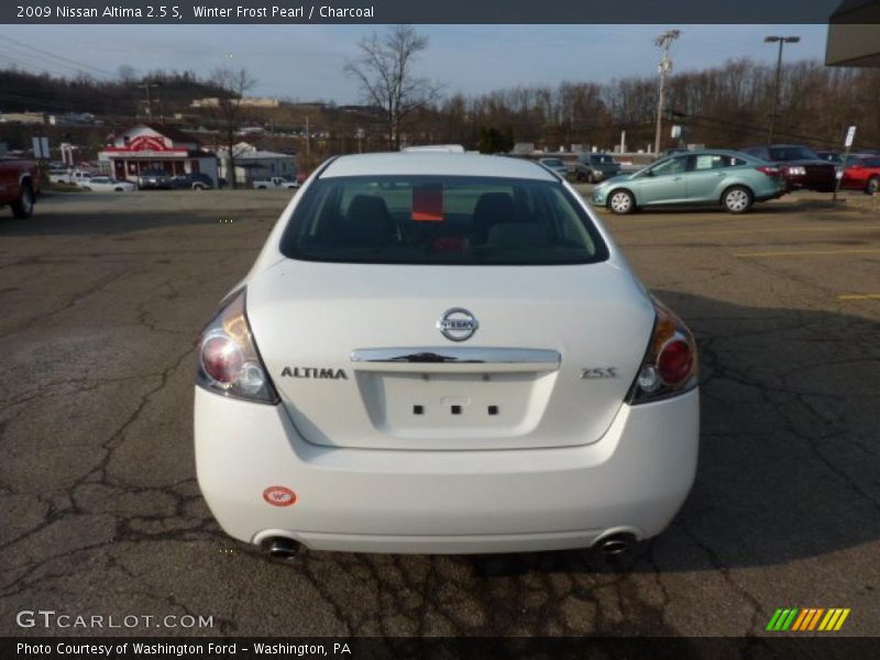 Winter Frost Pearl / Charcoal 2009 Nissan Altima 2.5 S