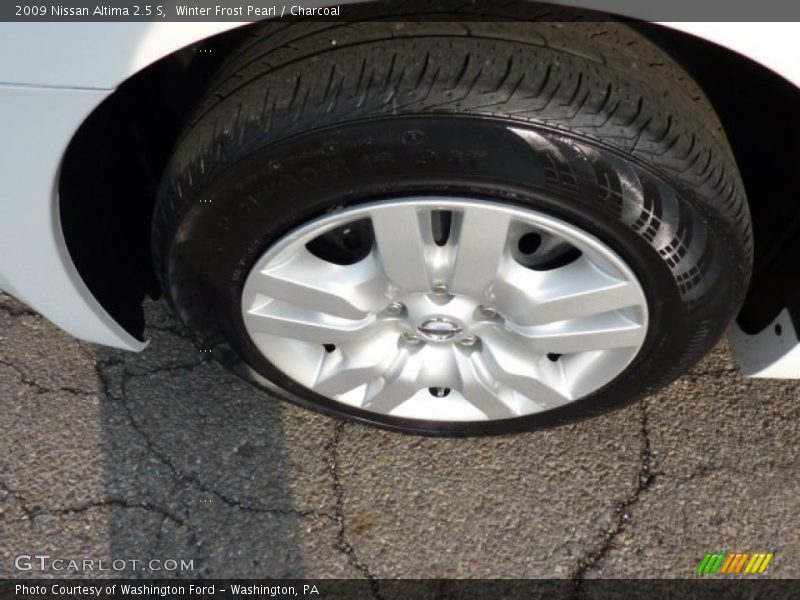 Winter Frost Pearl / Charcoal 2009 Nissan Altima 2.5 S