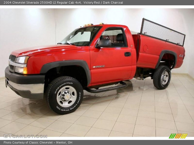 Victory Red / Dark Charcoal 2004 Chevrolet Silverado 2500HD LS Regular Cab 4x4