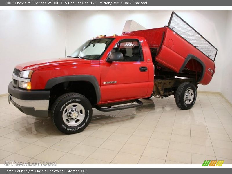 Victory Red / Dark Charcoal 2004 Chevrolet Silverado 2500HD LS Regular Cab 4x4