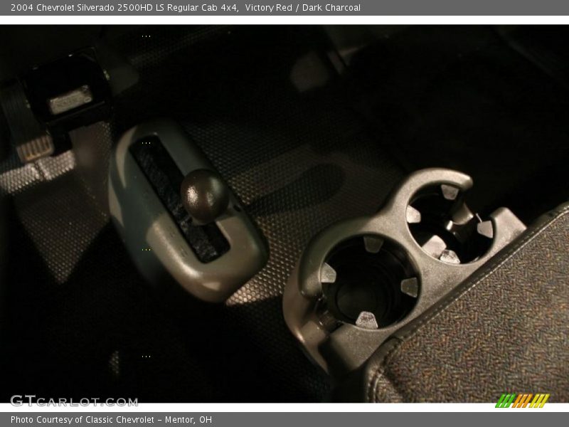 Victory Red / Dark Charcoal 2004 Chevrolet Silverado 2500HD LS Regular Cab 4x4