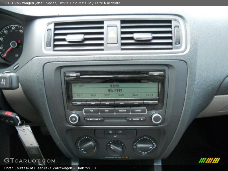 White Gold Metallic / Latte Macchiato 2011 Volkswagen Jetta S Sedan