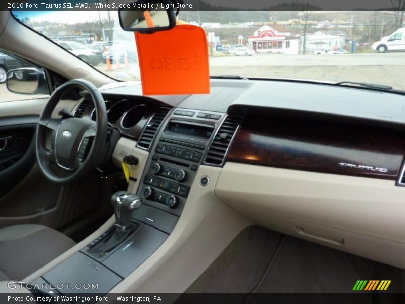 Dashboard of 2010 Taurus SEL AWD