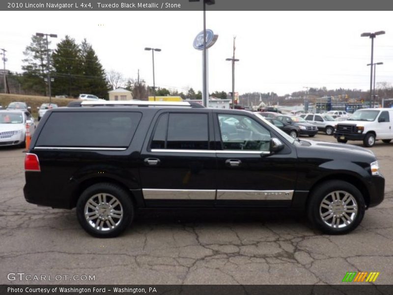  2010 Navigator L 4x4 Tuxedo Black Metallic