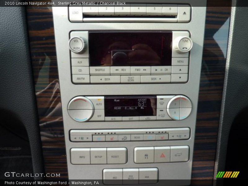 Sterling Grey Metallic / Charcoal Black 2010 Lincoln Navigator 4x4