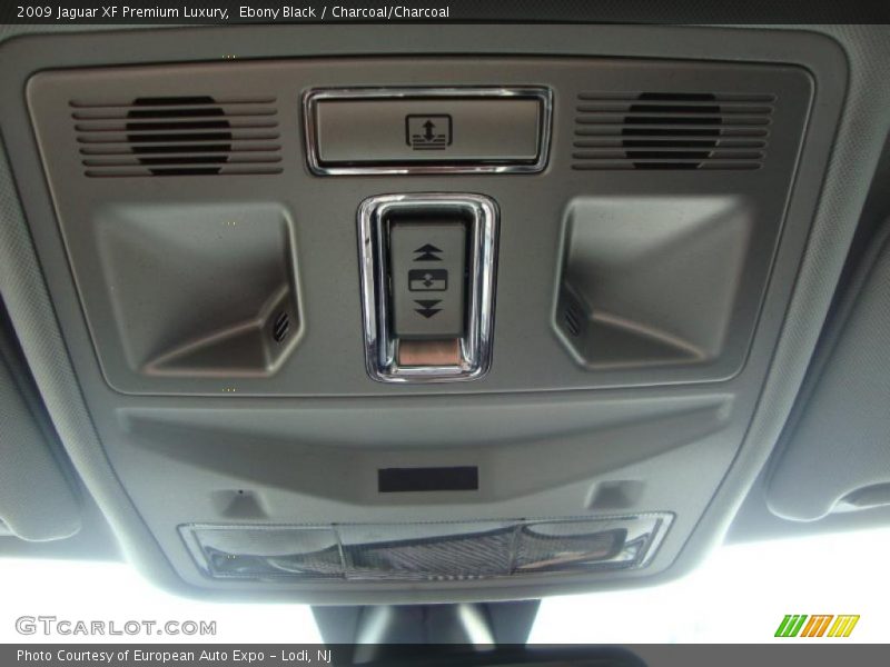 Ebony Black / Charcoal/Charcoal 2009 Jaguar XF Premium Luxury